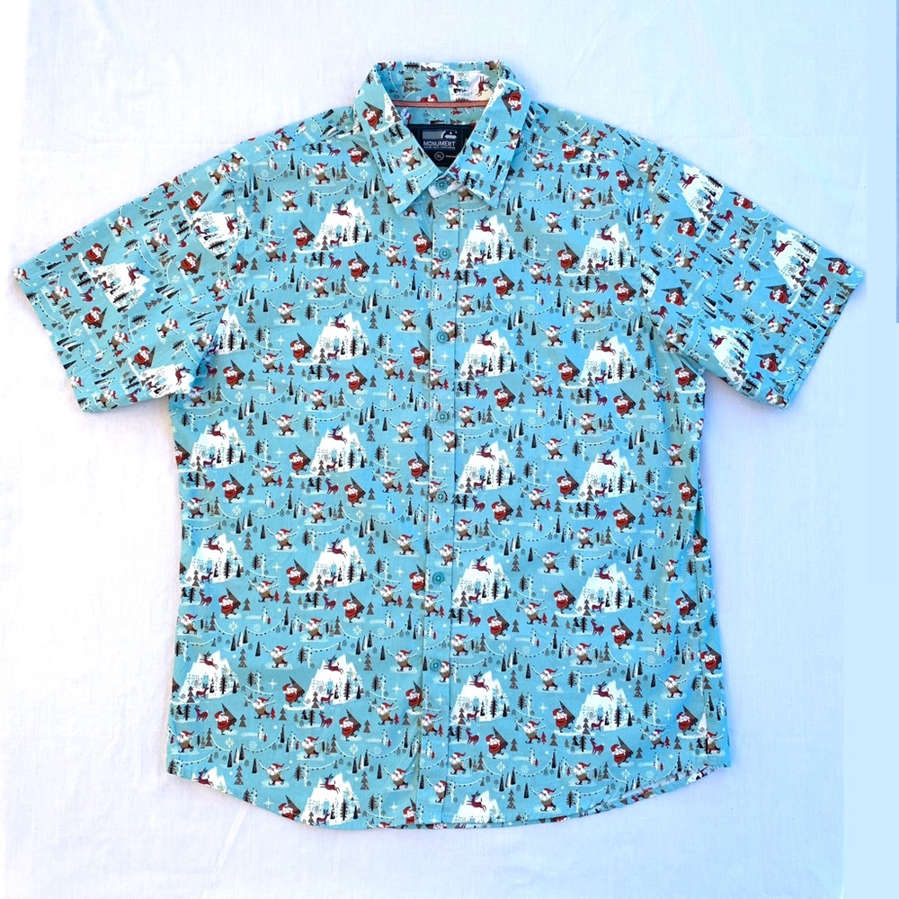 Skating Santas Flying Reindeer Short Sleeve Button Front Cotton Shirt ~ Men’s XL